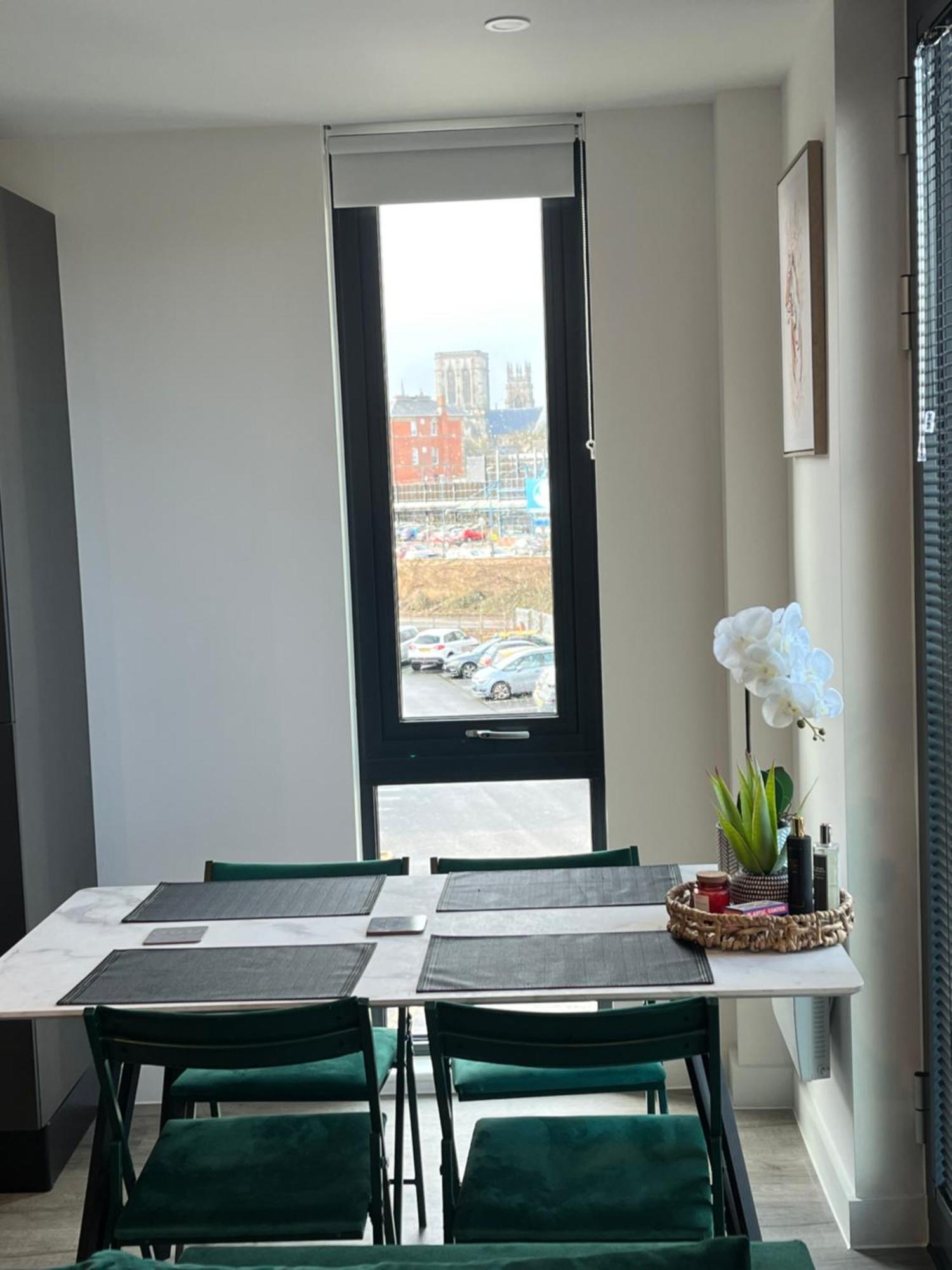 Superb New Build City Centre Flat And Gym ยอร์ค ภายนอก รูปภาพ